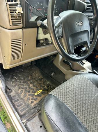 2004 Jeep Wrangler X 2dr 4x4 Manual — photo 5