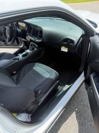 2019 Dodge Challenger R/T 2dr Rear-wheel Drive Coupe Manual — photo 11