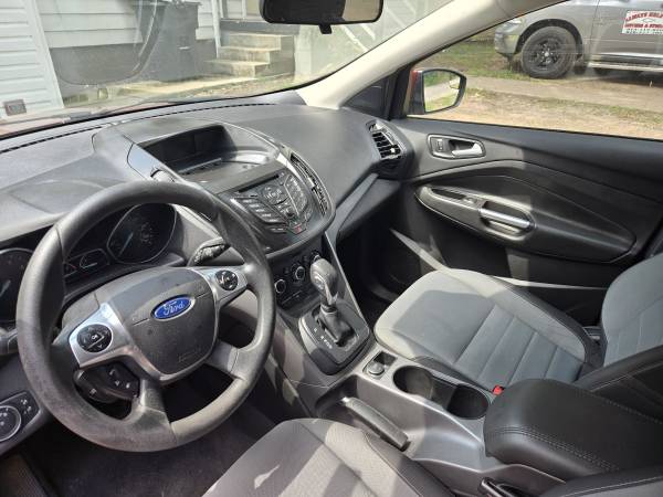 2016 Ford Escape SE 4dr 4x4 Automatic — photo 7
