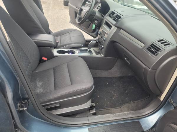 2012 Ford Fusion S 4dr Front-wheel Drive Sedan Manual — photo 5