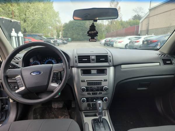 2012 Ford Fusion S 4dr Front-wheel Drive Sedan Manual — photo 9