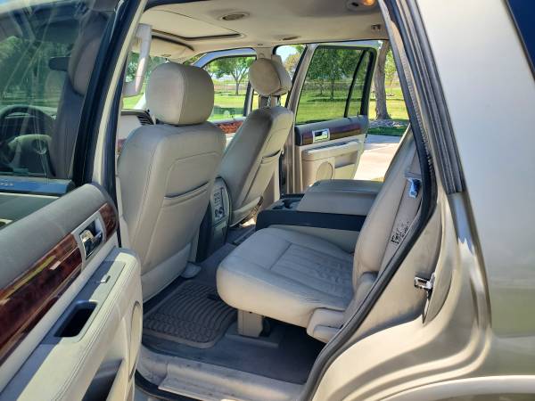 2004 Lincoln Navigator Base 4x4 Automatic — photo 5