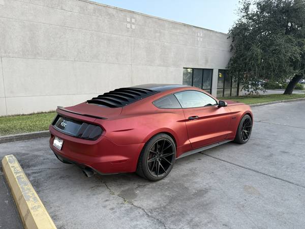 2015 Ford Mustang GT 2dr Fastback Manual — photo 4