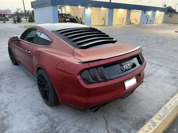 2015 Ford Mustang GT 2dr Fastback Manual — photo 2