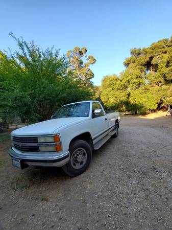 1992 Chevrolet Chevy VAN G20 3dr Cargo Van — photo 2