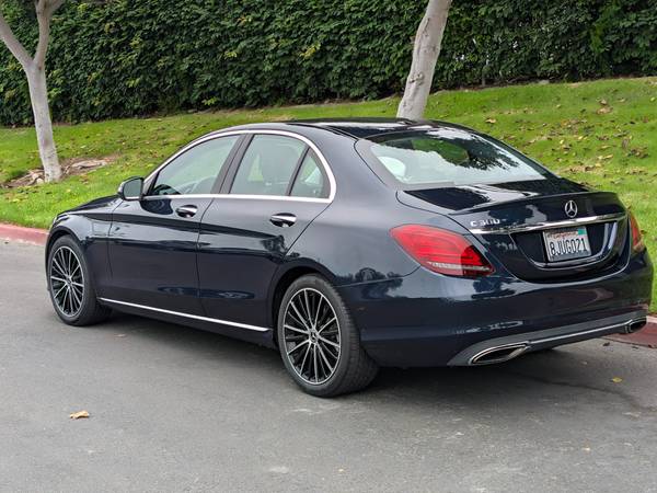 2019 Mercedes-Benz GLC 300 Base — photo 7