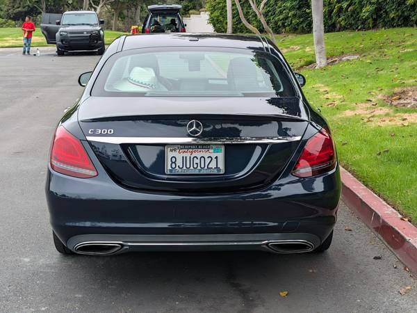 2019 Mercedes-Benz GLC 300 Base — photo 10