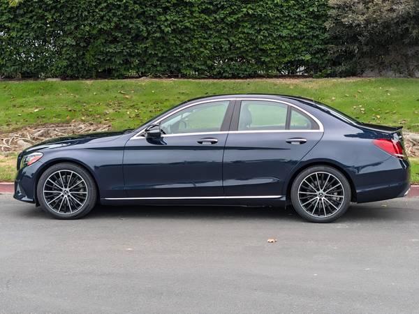 2019 Mercedes-Benz GLC 300 Base — photo 1