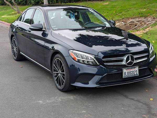 2019 Mercedes-Benz GLC 300 Base — photo 3