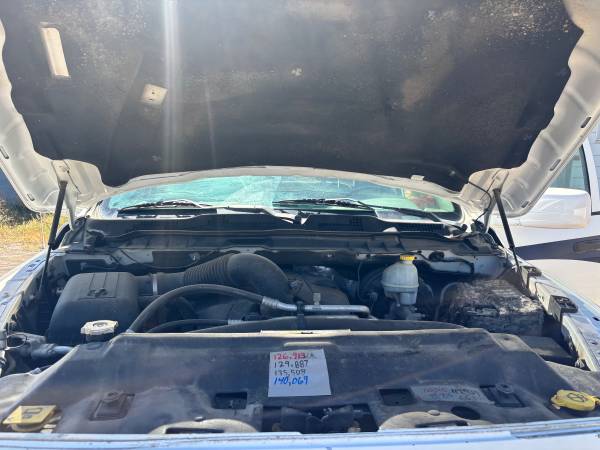 2014 RAM 1500 SLT 4x2 Quad Cab 140 in. WB Automatic — photo 3