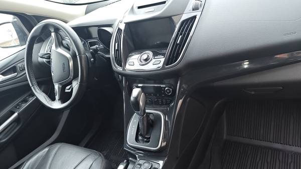 2013 Ford Escape Titanium — photo 2
