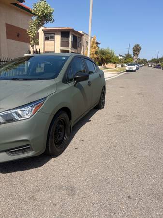 2020 Nissan Versa 1.6 S — photo 4