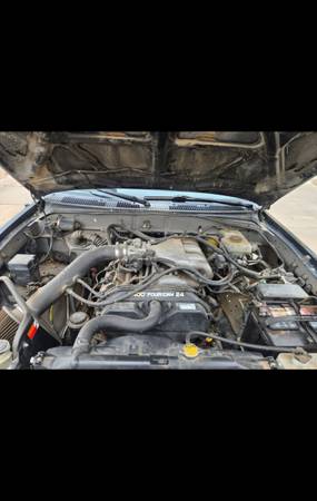 2001 Toyota 4runner SR5 V6 4dr 4x4 Automatic — photo 1