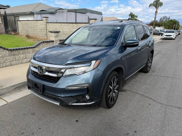 2021 Honda Pilot Touring 8 Passenger 4dr All-Wheel Drive Automatic — photo 1
