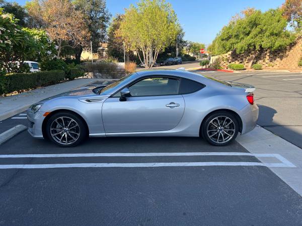 2017 Subaru BRZ Limited — photo 9
