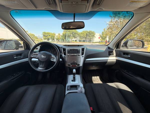 2013 Subaru Outback 2.5i Premium — photo 10