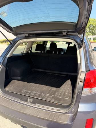 2013 Subaru Outback 2.5i Premium — photo 7