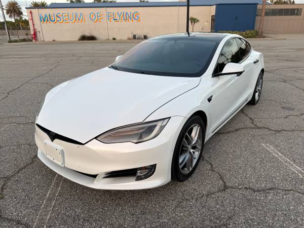 2021 Tesla Model S Long Range Plus — photo 1