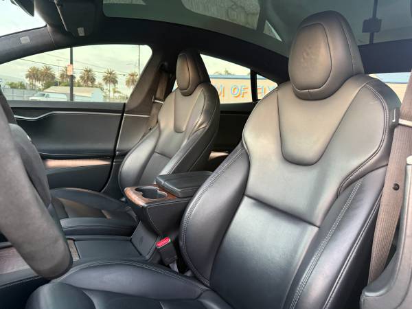 2021 Tesla Model S Long Range Plus — photo 11
