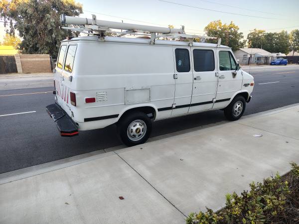 1995 Chevrolet Chevy VAN Base 3dr G30 Cargo Van — photo 2