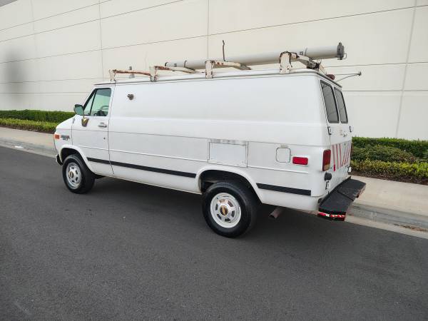 1995 Chevrolet Chevy VAN Base 3dr G30 Cargo Van — photo 3