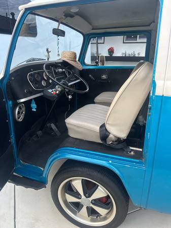 1972 Volkswagen Bus — photo 5