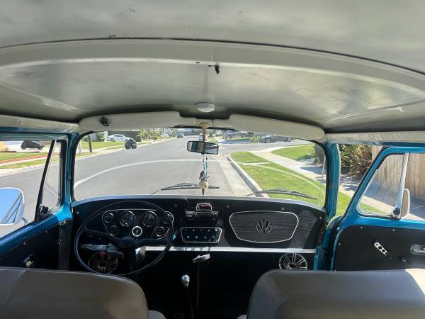 1972 Volkswagen Bus — photo 10