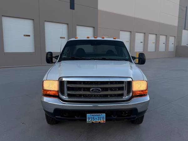 2002 Ford F 350 XLT 4x2 SD Crew Cab 156 in. WB DRW HD Manual — photo 2