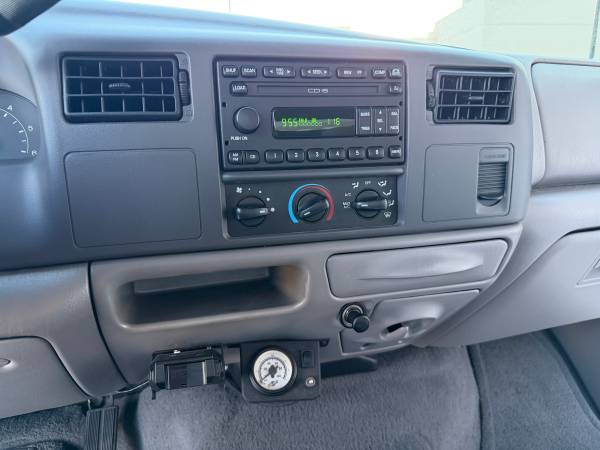 2002 Ford F 350 XLT 4x2 SD Crew Cab 156 in. WB DRW HD Manual — photo 12