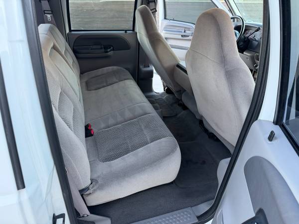 2002 Ford F 350 XLT 4x2 SD Crew Cab 156 in. WB DRW HD Manual — photo 10