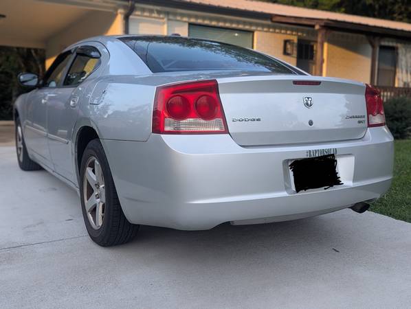 2010 Dodge Charger Base — photo 5