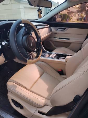 2017 Jaguar XF 35t Premium — photo 6