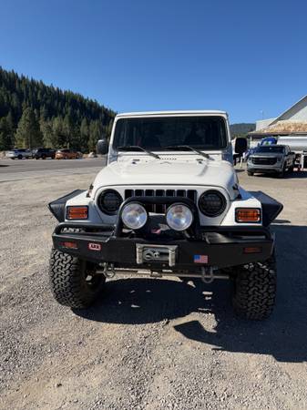 2000 Jeep Wrangler SE 2dr 4x4 Manual — photo 8
