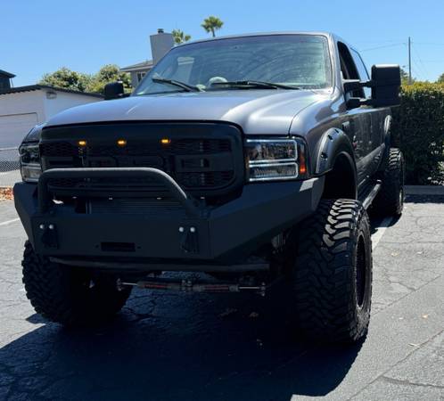 2004 Ford E 350 Super Duty XL Wagon Automatic — photo 1