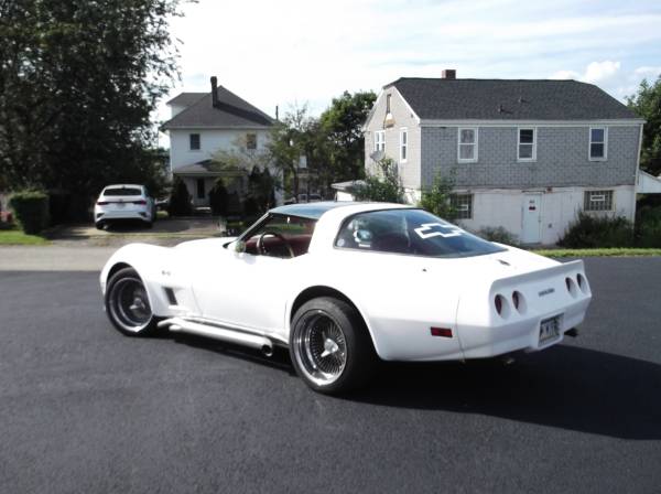 1981 Chevrolet Corvette Base 2dr Coupe — photo 4