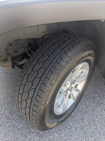 2002 Chevrolet Suburban 1500 LS 4dr 4x2 Automatic — photo 6