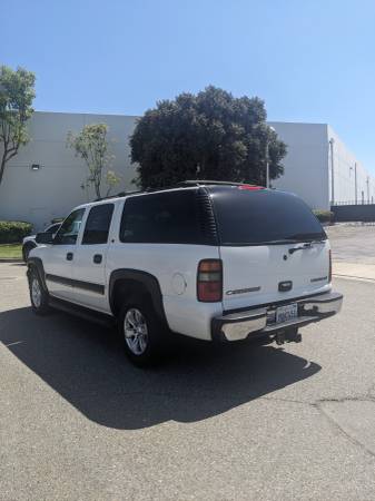 2002 Chevrolet Suburban 1500 LS 4dr 4x2 Automatic — photo 2