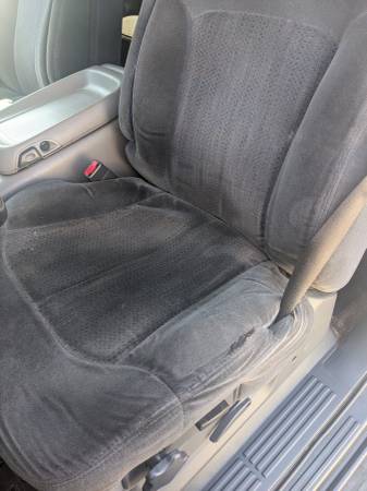 2002 Chevrolet Suburban 1500 LS 4dr 4x2 Automatic — photo 8