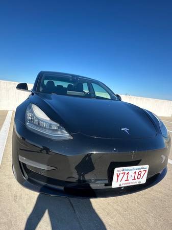 2018 Tesla Model 3 Mid Range 4dr Rear-wheel Drive Sedan Automatic — photo 1
