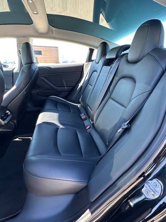 2018 Tesla Model 3 Mid Range 4dr Rear-wheel Drive Sedan Automatic — photo 10