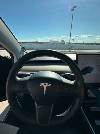 2018 Tesla Model 3 Mid Range 4dr Rear-wheel Drive Sedan Automatic — photo 8