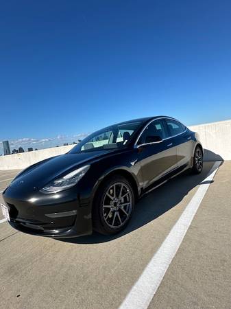 2018 Tesla Model 3 Mid Range 4dr Rear-wheel Drive Sedan Automatic — photo 4