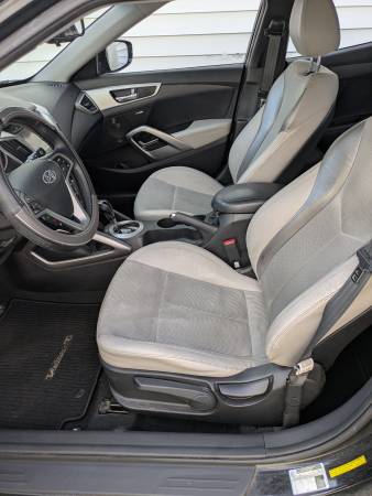 2013 Hyundai Veloster Base 3dr Hatchback Automatic — photo 12