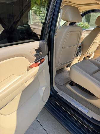 2013 Chevrolet Avalanche LS 4x2 Automatic — photo 8