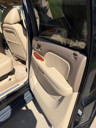 2013 Chevrolet Avalanche LS 4x2 Automatic — photo 10