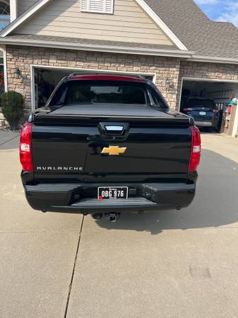 2013 Chevrolet Avalanche LS 4x2 Automatic — photo 4