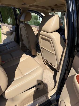 2013 Chevrolet Avalanche LS 4x2 Automatic — photo 11