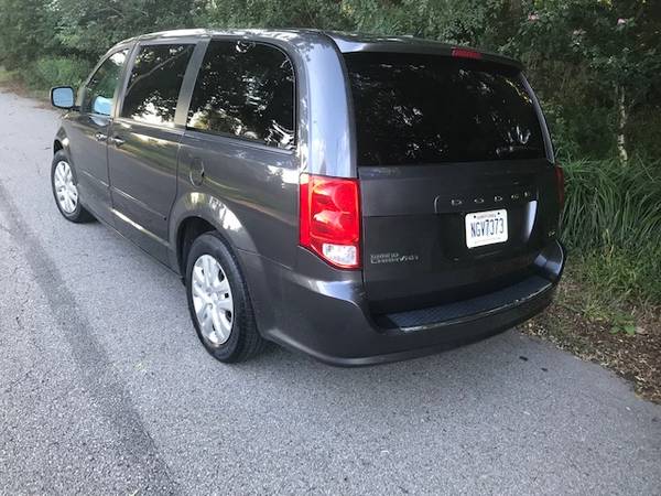 2017 Dodge Grand Caravan SE — photo 4