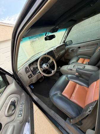 2000 Chevrolet Tahoe Limited 4dr 4x2 Automatic — photo 4