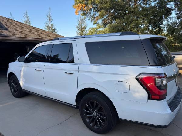 2021 Ford Expedition Limited — photo 3